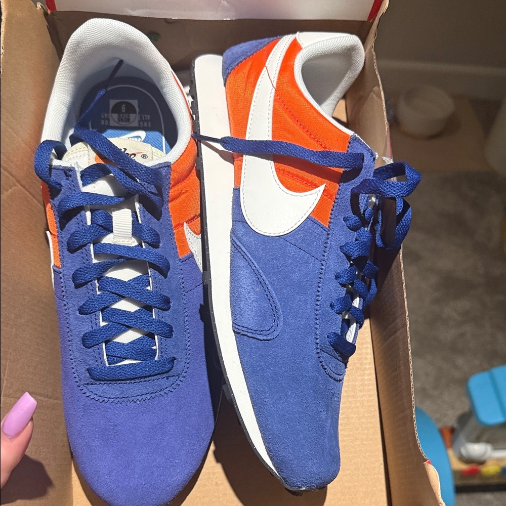 Nike pre Montreal Royal Blue and Bright Orange Sneakers 9m